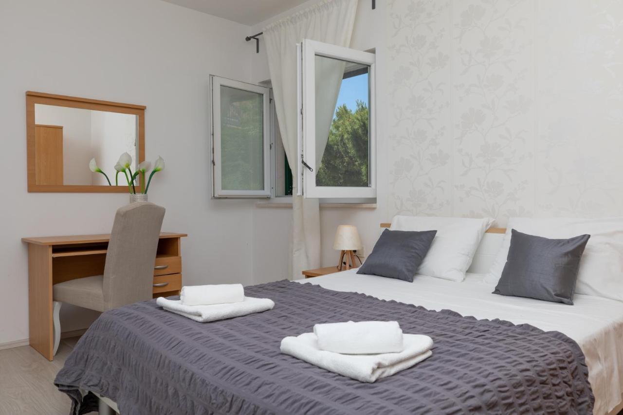 Apartments Villa Carica B&B Мимице Экстерьер фото