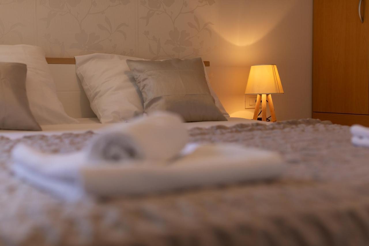 Apartments Villa Carica B&B Мимице Экстерьер фото