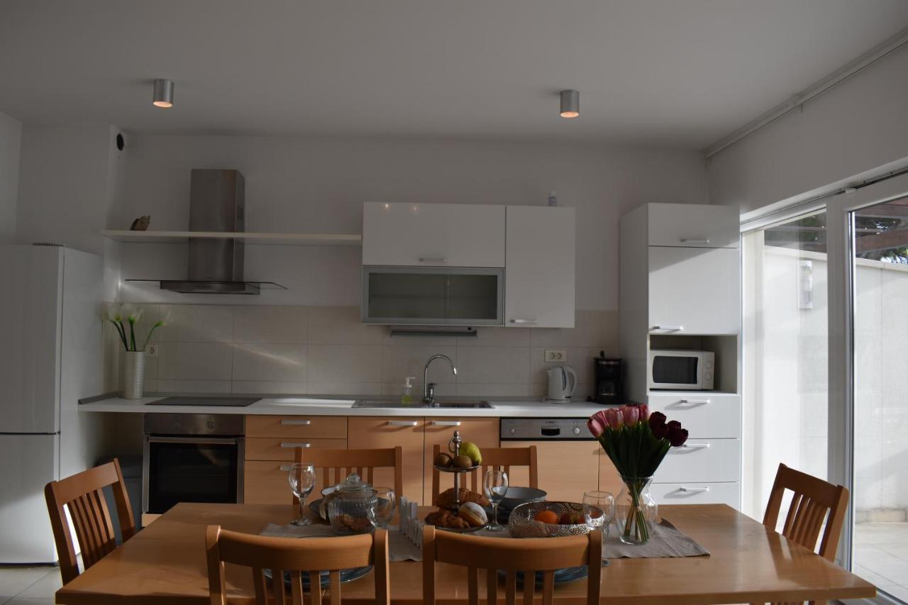 Apartments Villa Carica B&B Мимице Экстерьер фото